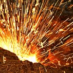 コネクター用材料で外装耐熱大型部品？PBT材を使った商品開発 コラム